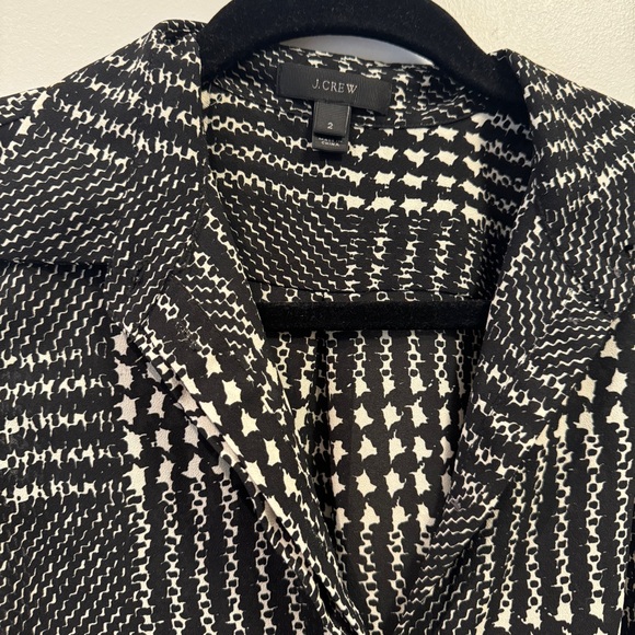 Women’s J. Crew Button Up Blouse Size 2 - Picture 3 of 3